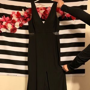 Cute long black dress good for prom